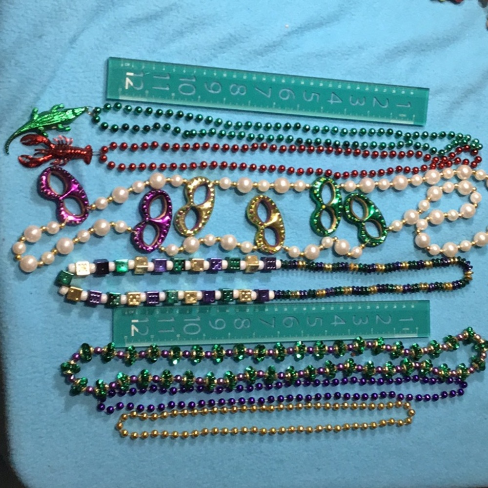 7 authentic Mardi Gras beads